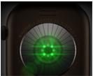 Dos d’une Apple Watch Series 12, boîtier en aluminium, bronze sombre, plusieurs capteurs ronds émettant des lueurs LED vertes, côté gauche, Digital Crown, Bracelet Sport, olive